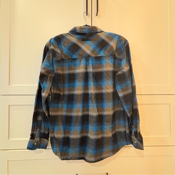 Legendary Whitetails Blue and Black Plaid Shirt - Picture 2 of 3